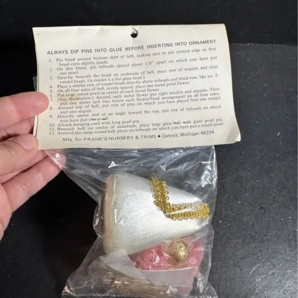 Vintage Sequin Art Christmas Ornament Kit No. 1200 Pastel Florabell [Item 0282]